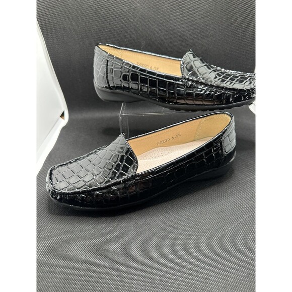 Pierre Dumas “Hazel” Women's 6.5M Black Patent Croc Embossed Casual Loafers - Picture 3 of 8